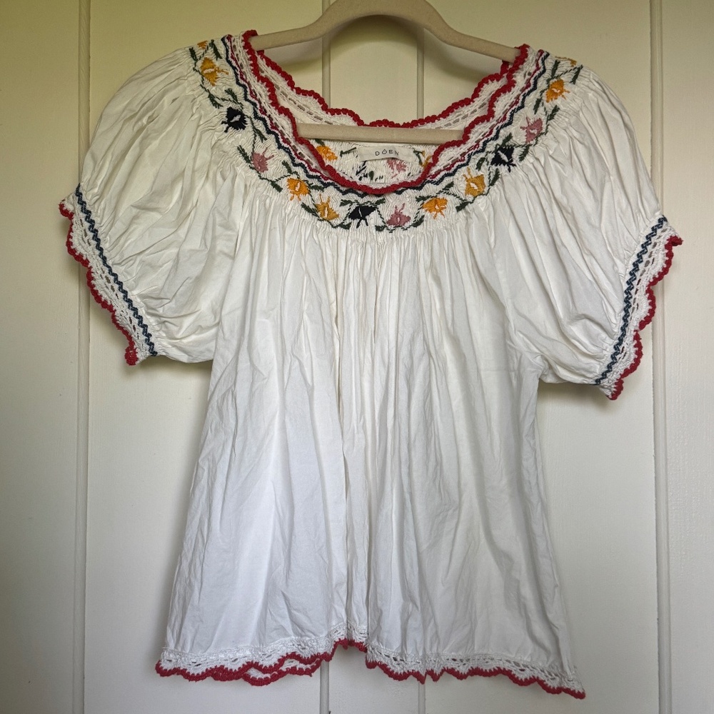 Doen Embroideted Top